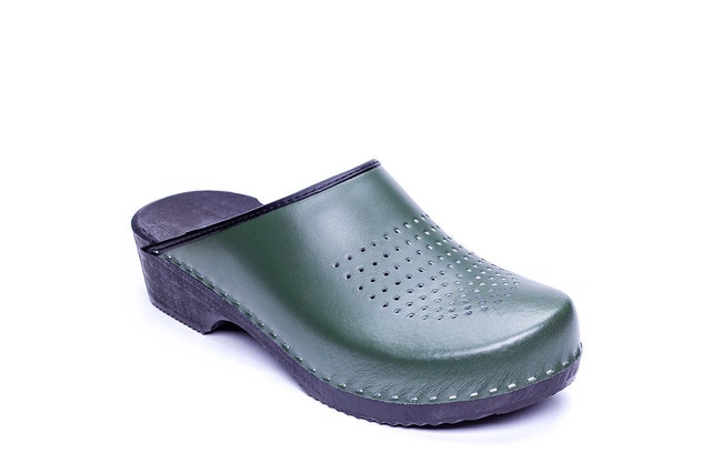 leather world designs clogs