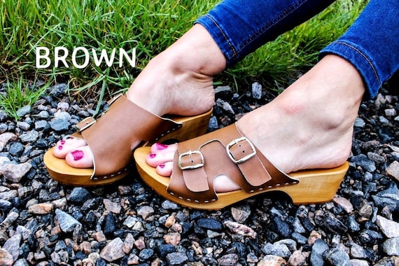 Bunion sandals online leather