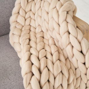 Merino Wool Chunky knit blanket throw, best selling gift for Mom