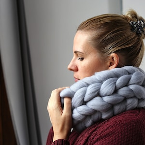 Chunky Knit Merino Wool Infinity Scarf: Cozy Winter Warmer