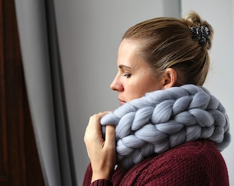 Écharpe infinie en grosse maille de laine mérinos : hiver chaud et douillet