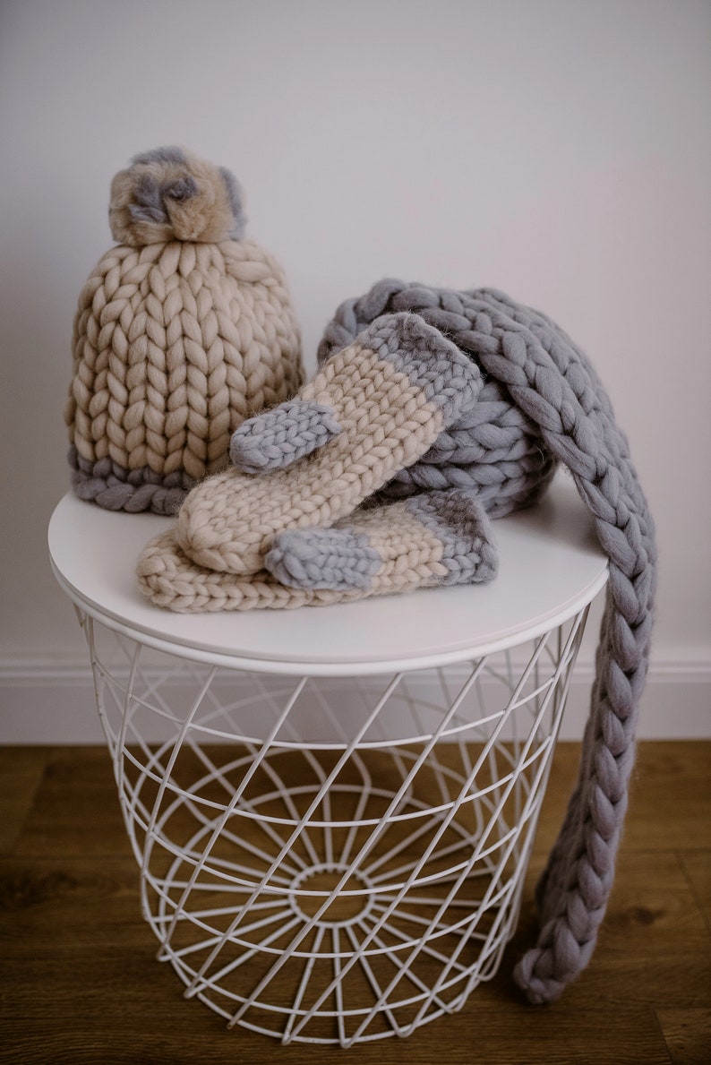 set of chunky merino wool scarf gloves and hat in grey and beige mix