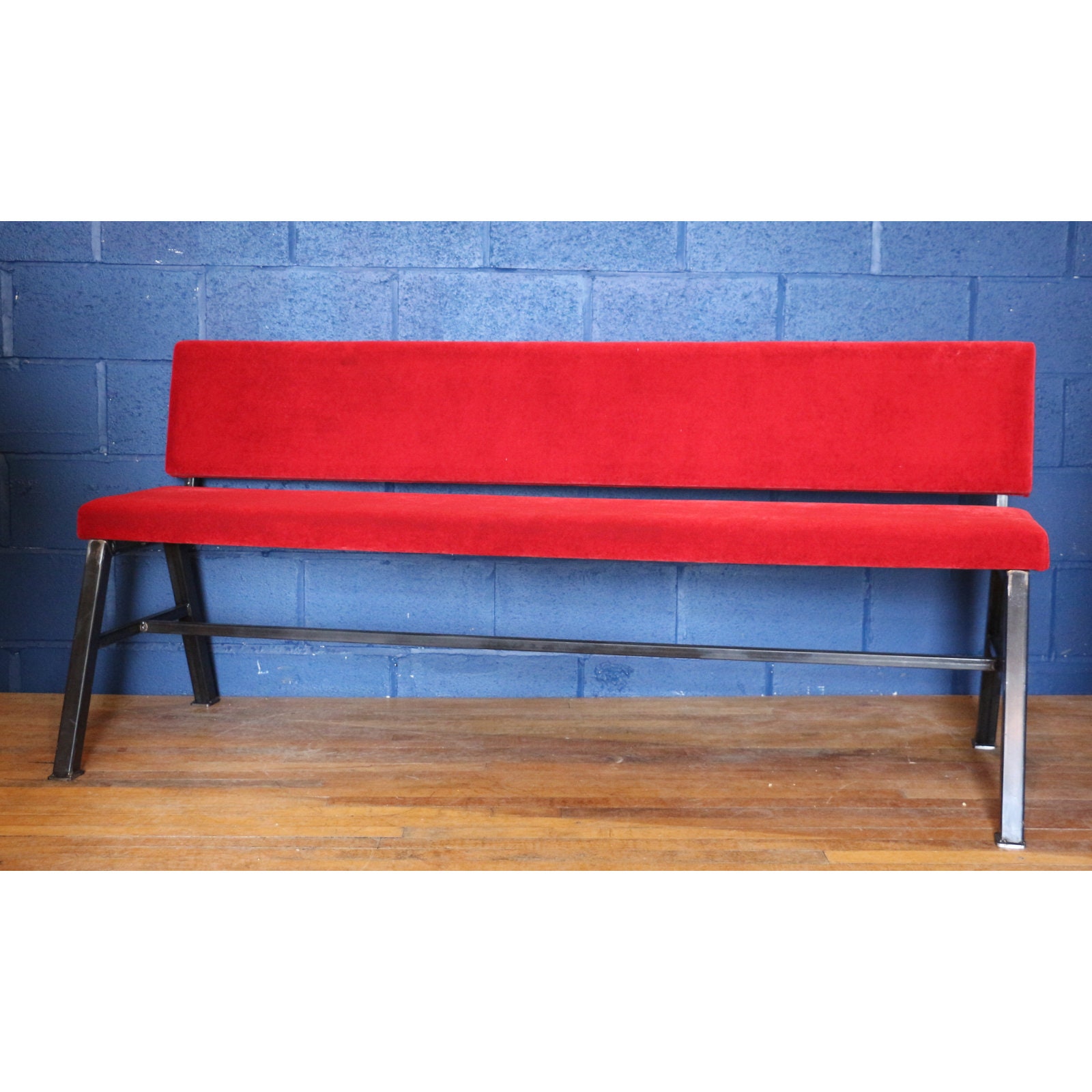 Un gran asiento de pasillo de asiento de banco de acero | Etsy