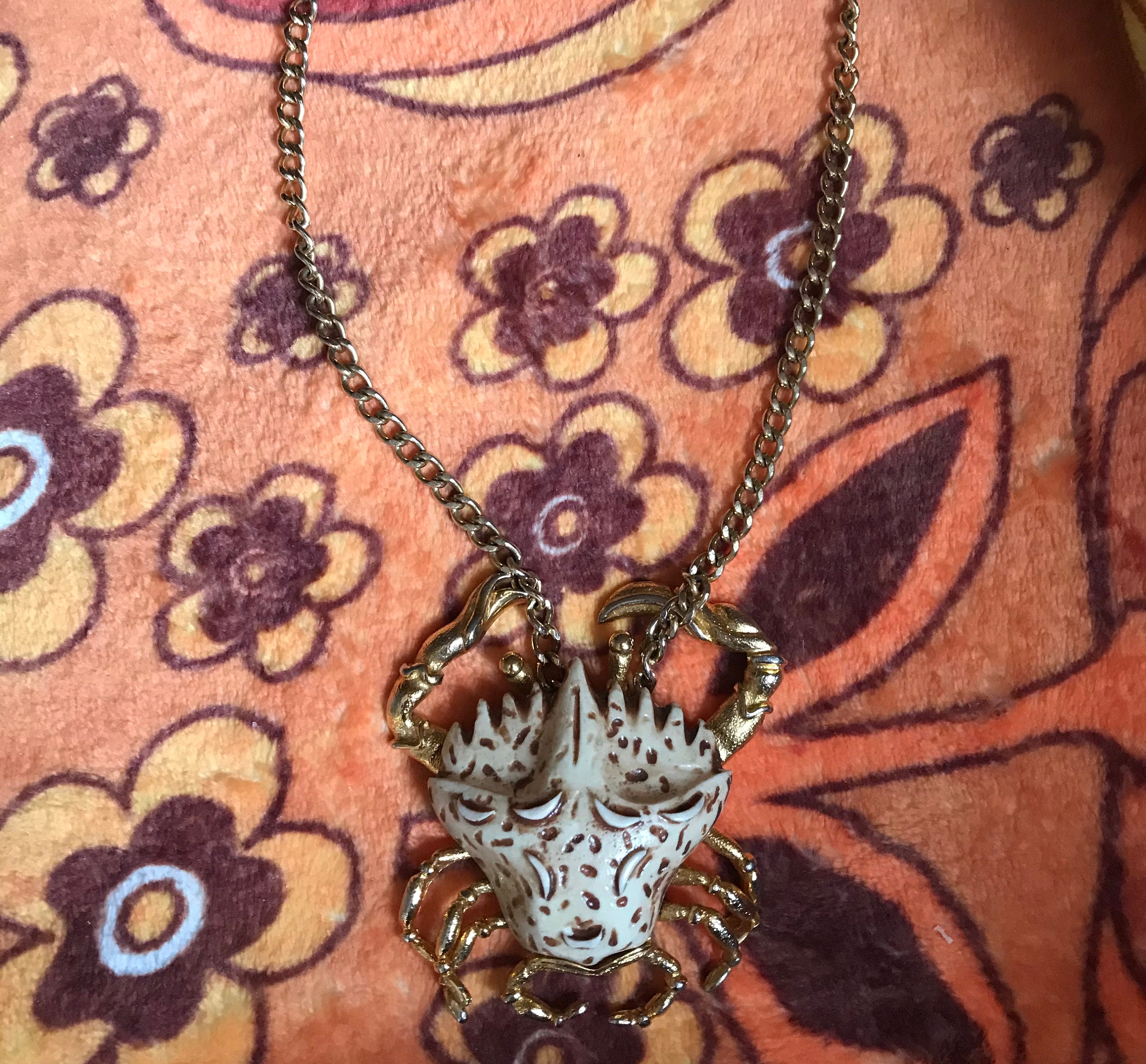 Chunky Vintage RAZZA Zodiac Crab Pendant Necklace - Gold Tone 