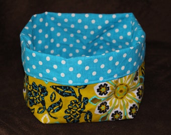 Pocket tray, pan in blue yellow wax fabric and blue cotton with white polka dots, reversible.