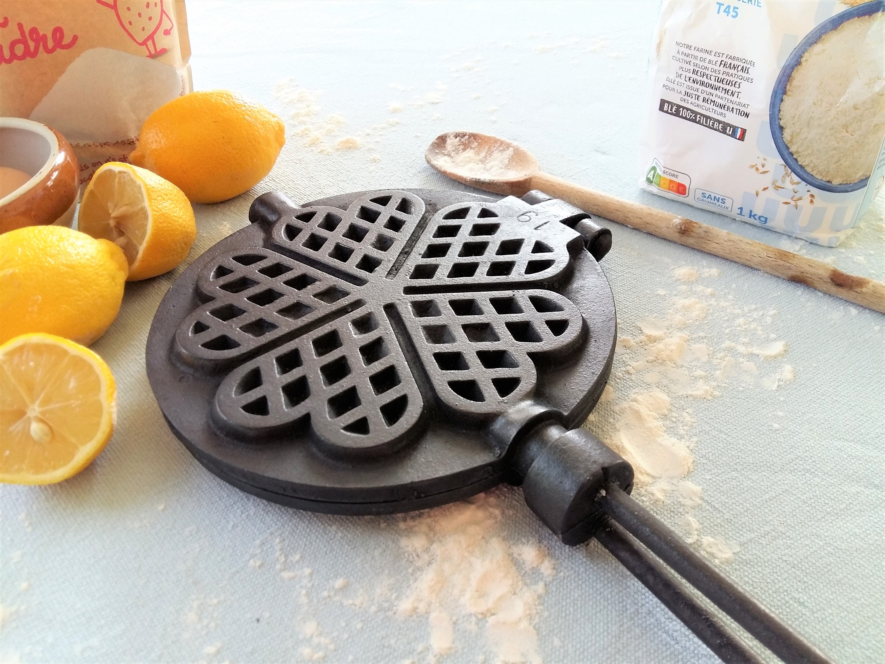 vintage waffle maker
