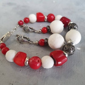 Set rode en witte koraal armbanden oorbellen: sterlingzilveren sluiting