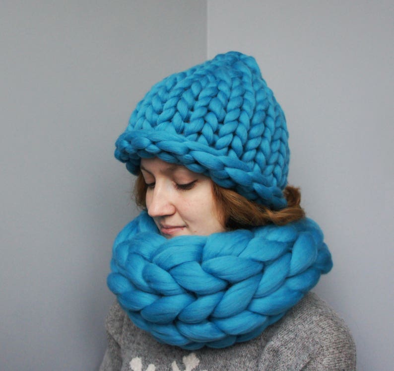 Christmas Hat & Scarf Set with merino Wool main image 0