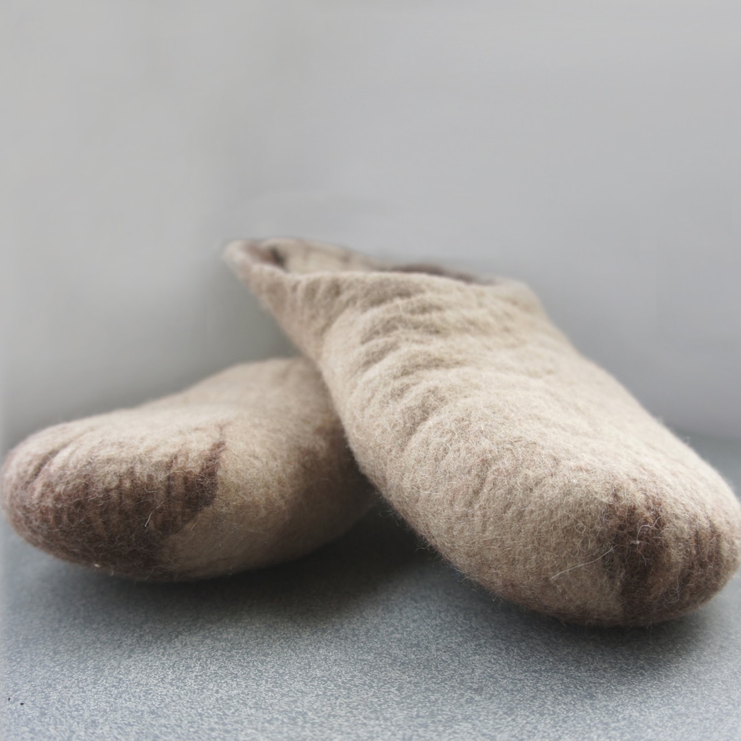 mens wool slippers