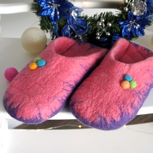 Pink felted wool slippers gift – felt slippers – handmade slippers - house slippers - soft slippers-warm slippers-felted wool clogs