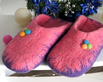 Pink felted wool slippers gift – felt slippers – handmade slippers - house slippers - soft slippers-warm slippers-felted wool clogs