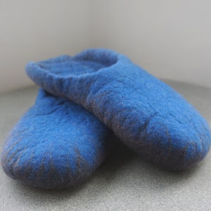 Handmade mens wool felt slippers - house slippers-eco shoes-mens shoes clogs-blue warm slippers-unisex adult felted slippers-boiled slippers