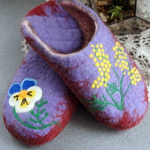 Felted wool slippers –felt slippers–handmade slippers-house slippers-natural slippers-warm slippers-felted wool clogs - boiled wool slippers