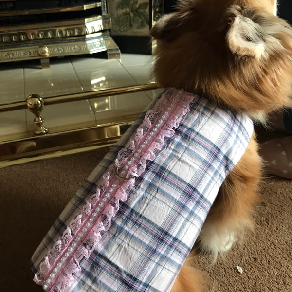 Manteau de chien en tartan rose