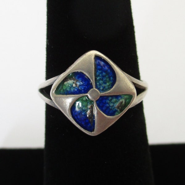 An Edwardian antique sterling silver enamel ring hallmarked 1910 1.70 grams approx. size UK N.50 or USA 7