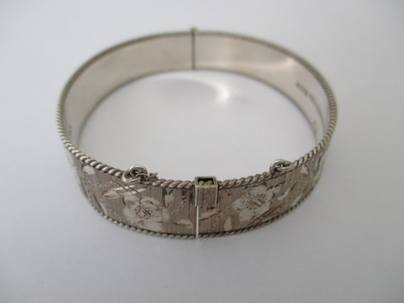 A sterling silver bangle bracelet 23.79 grams hal… - image 3