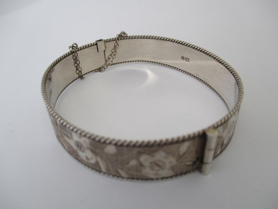 A sterling silver bangle bracelet 23.79 grams hal… - image 4