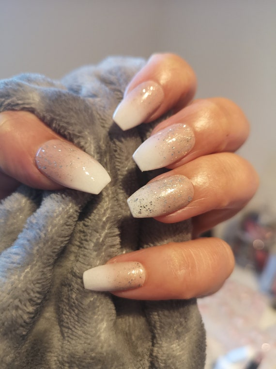 😋 yummy Frosted Nude PASTELL French white Rainbow glitter Nikki beach  glitter Infinity gold glitter #jetsetbeauty #jetsetbeautynails… | Instagram