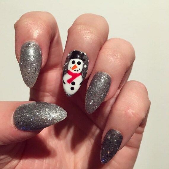 Argent paillettes bonhomme de neige presse sur faux ongles