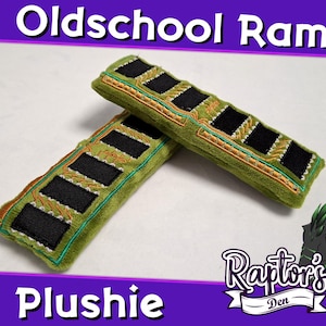 Oldschool DDR Widder Stofftier - bestickt - aus weichem Plüschstoff