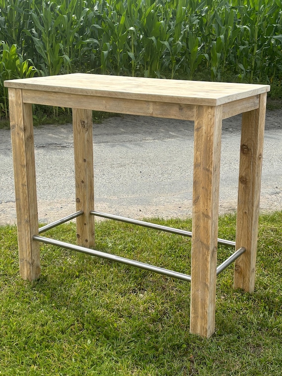 Bauholz-Stehtisch-Hocker Kombination upcycling