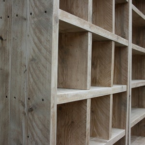 Estanterías/pared hechas de madera reciclada, madera vieja, andamios imagen 3