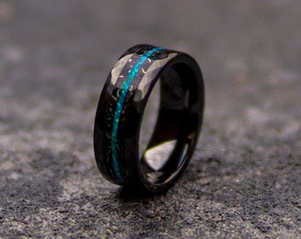 Anillo de cerámica facetada negra hecha a mano, boda, alianza de boda para hombres, anillo de ópalo, anillo de tungsteno, meteorito, anillo de meteorito, anillo de cerámica.