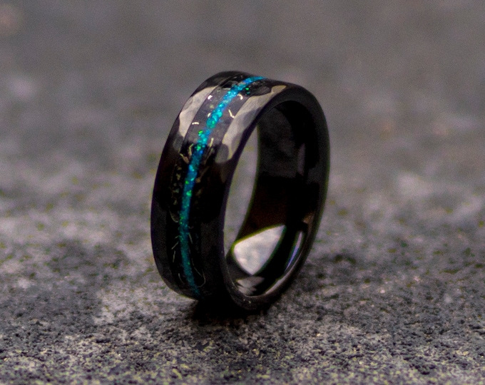 Black ceramic Wedding Band Men, Meteorite ring, Mens Wedding Band, Hammered Engagement Ring, Hammered Rings, Black Ring