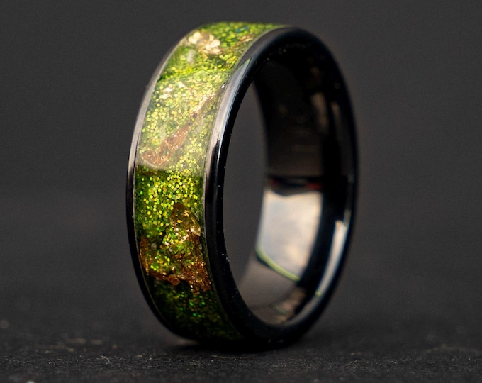Black Green Gold Men's Ring, Green Glitter Ceramic Flat Ring with 18K Gold Leaf, Festive Holiday Jewelry Gift, Inspired Statement Ring