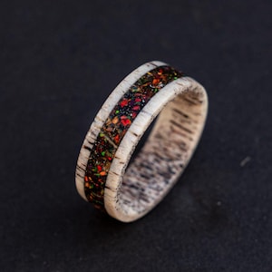 Bague opale météorite en bois de cerf, alliance pour hommes, bague opale de feu, bague nature, bague de fiançailles, bague unique, bijoux faits à la main | Decazi