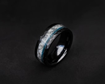 Faceted Black ceramic ring with Moonstone and Aquamarine, hammered ring, handmade wedding band, mens wedding band | Decazi