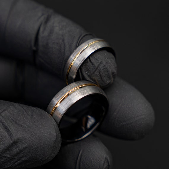 Fede Nuziale In Tungsteno E Argento Da Uomo: Anello Di Promessa Lucido Da 8 Mm - Italia