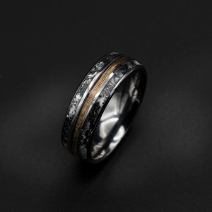 VERSANDFERTIG: Golddrahtring, Meteoritenring, im Dunkeln leuchtender Ring, männlicher Verlobungsring, Herren-Ehering, Wolframring. Leuchtring.