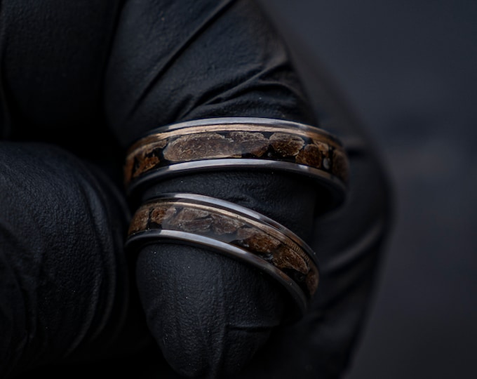 Megalodon wedding ringset, Dinosaur Bone Wedding Band, Dinosaur Rings, Fossil Jewelry for Him, cool mens ring, Dinosaur Jewelry | Decazi