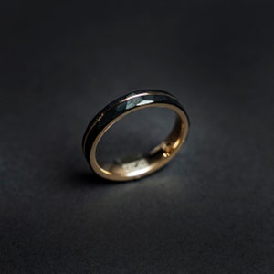 Anillo de oro rosa negro para mujer, alianza de boda martillada, anillo de boda alternativo, anillo de compromiso único, anillo de 4 mm / Decazi imagen 2