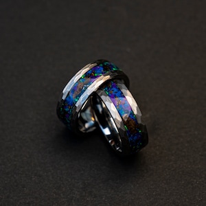 8mm facted Purple galaxy opal ring set with velociraptor, glow in the dark, Best friend rings, couple ring set, couples ring | Decazi