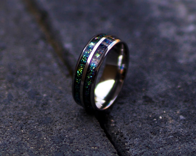 chameleon ring. 8mm tungsten ring. mens tungsten wedding bands. Double inlay ring. chameleon flakes. male wedding ring