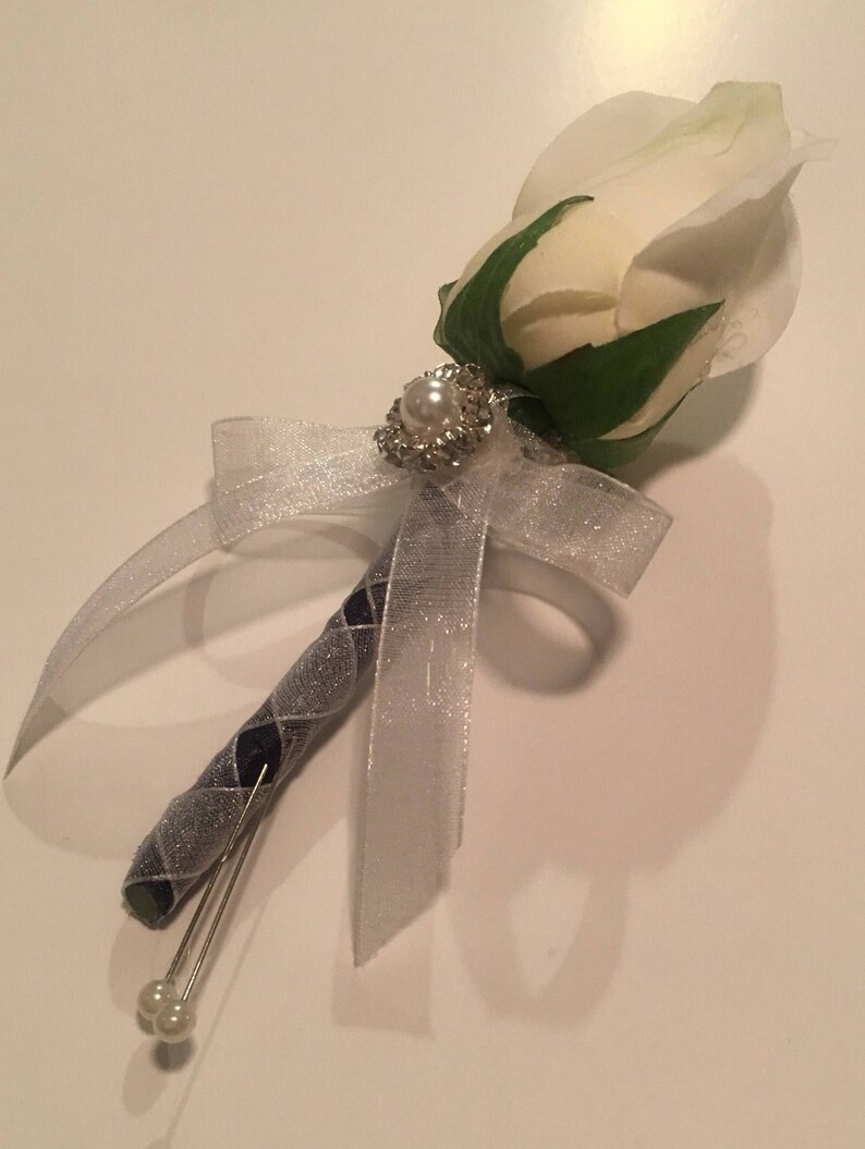Navy and white groomgroomsmen boutonniere