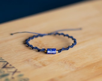 Lapis Lazuli macramé bracelet, gemstone bracelet, spiritual bracelet, natural stone, crystal bracelet, blue bracelet, gift for her, elegant