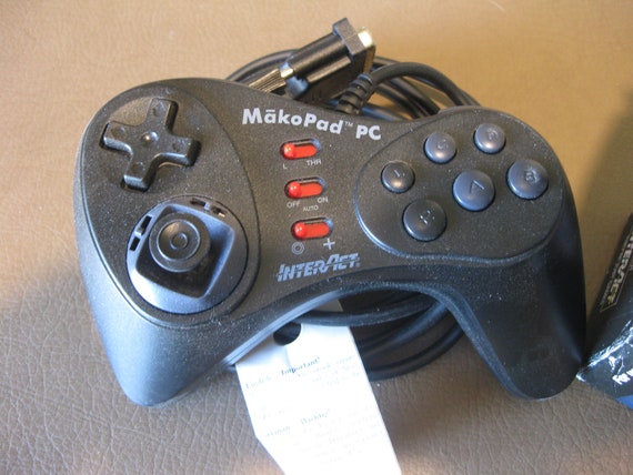 Makopad PC Video Game Controller Windows 95 98 in Box Used