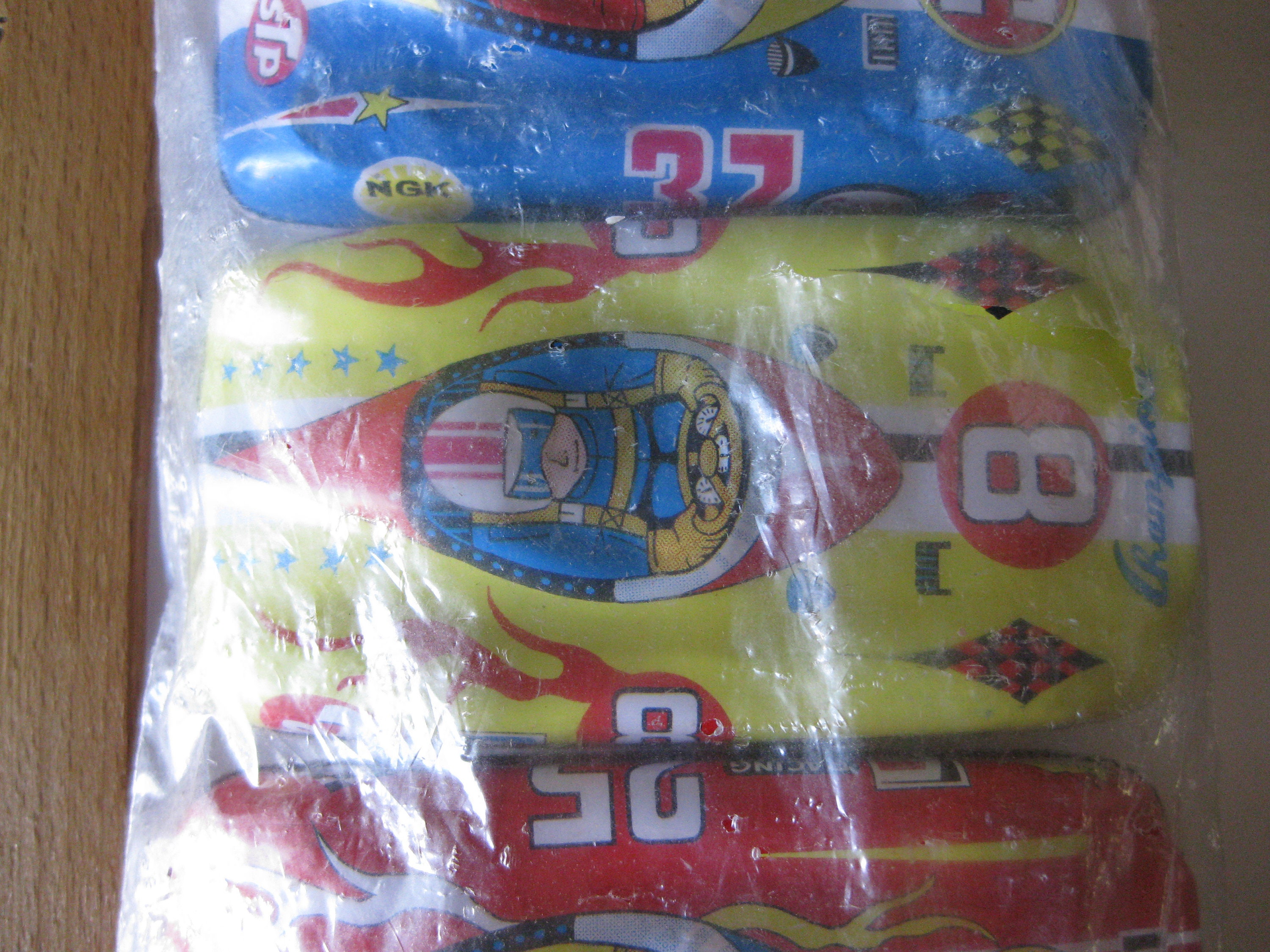 SOTO　非売品　ペナント JAPANESE VINTAGE Set of 10 Cute Colorful Tin Mini / Tiny