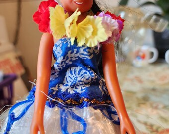 Vintage Pearly Shells Hawaiian Hula Doll Musical Walking