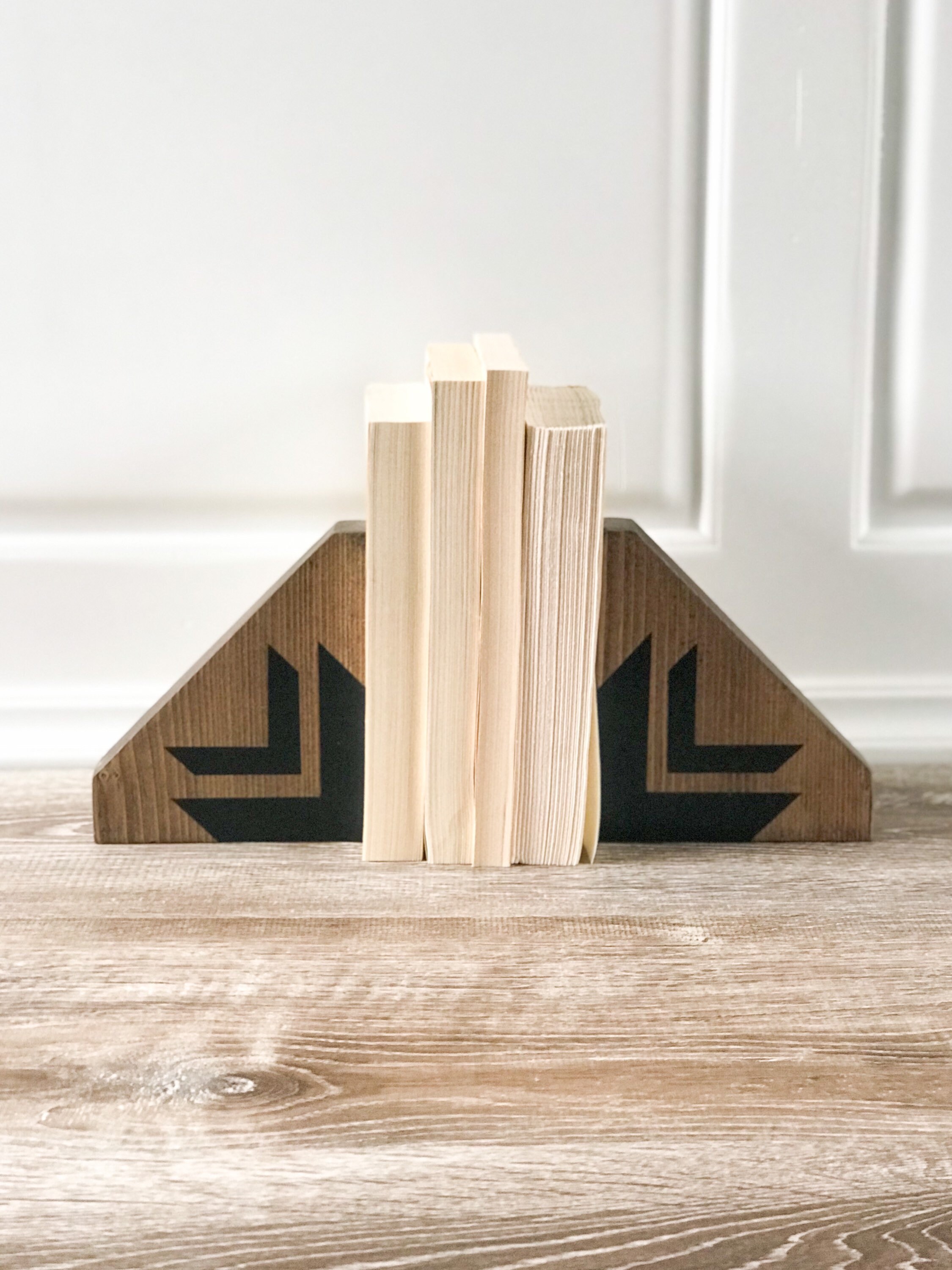 matte black bookends