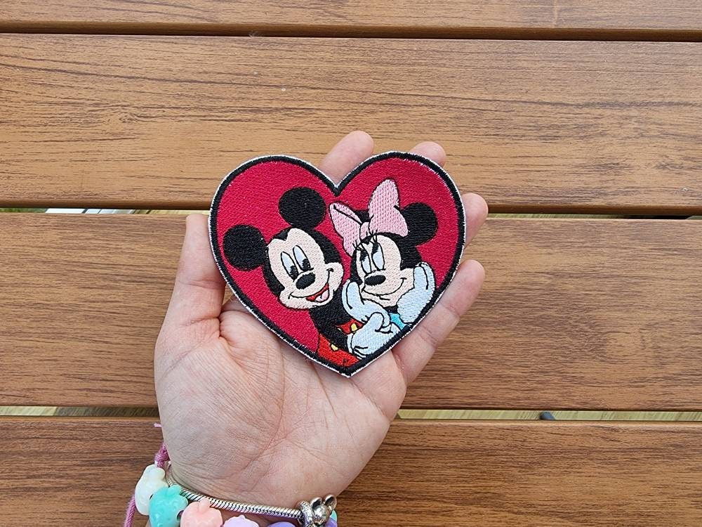 DISNEY MICKEY MINNIE Mouse Heart Patch Embroidered Badge Sew On