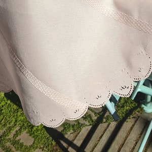 pretty peach tablecloth round