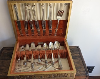 1923 Holmes and Edwards silverplate silverware &quot;Century&quot; pattern