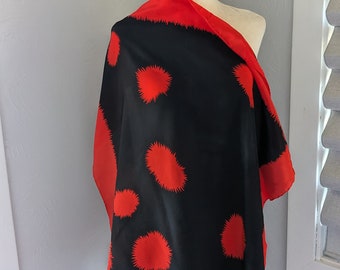 Pañuelo de seda, Bill Blass, diseño abstracto en rojo y negro, dobladillo hecho a mano