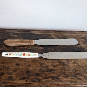 Vintage Frosting Spatulas (BB)