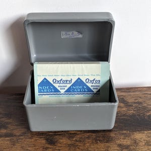 Karteikasten aus Metall für 4x6 Karteikarten
