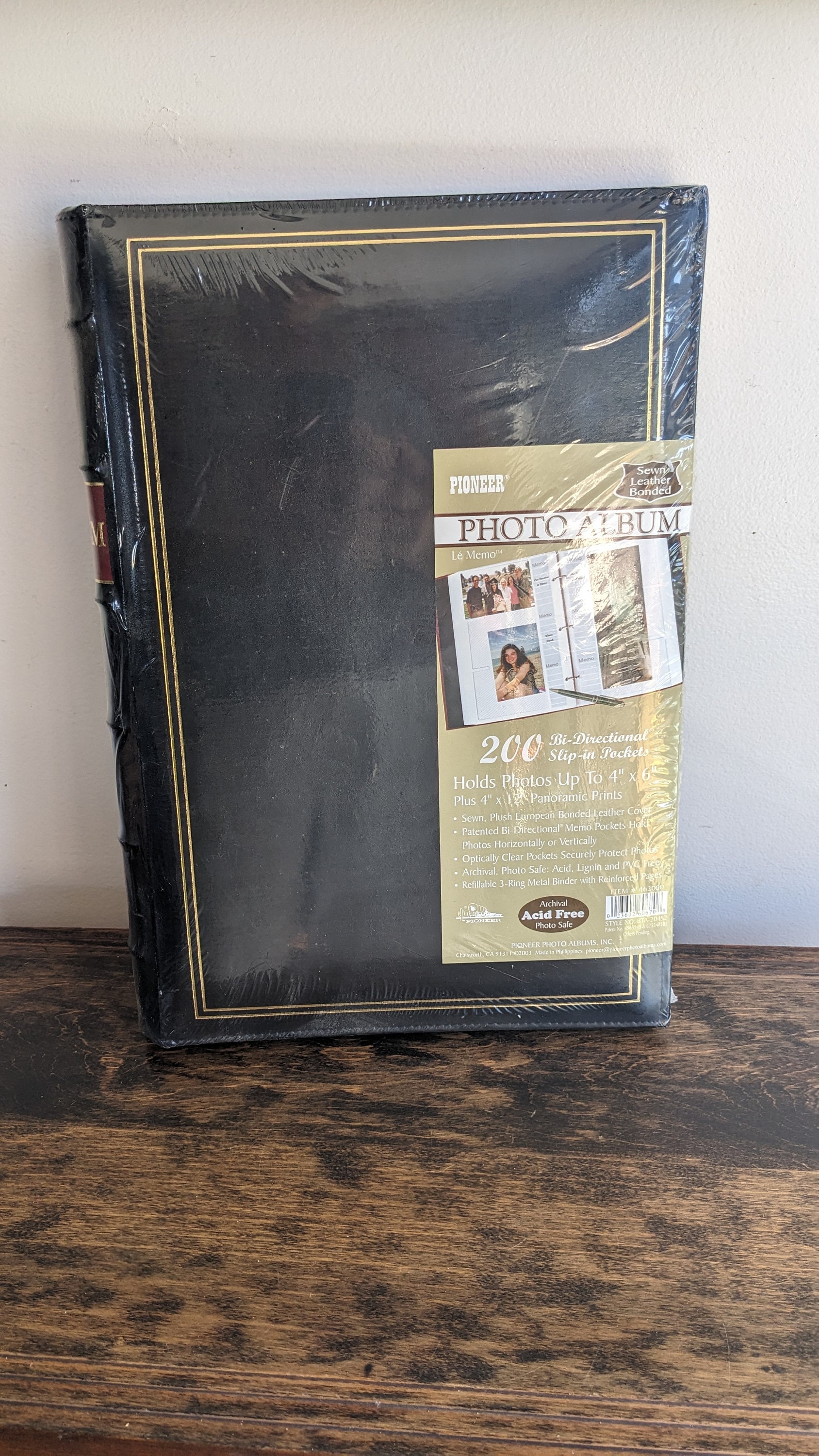 Large Photo Album With Window 500 4x6 Pockets 13.75x13.5 Powder Blue With  Gold Stamping 